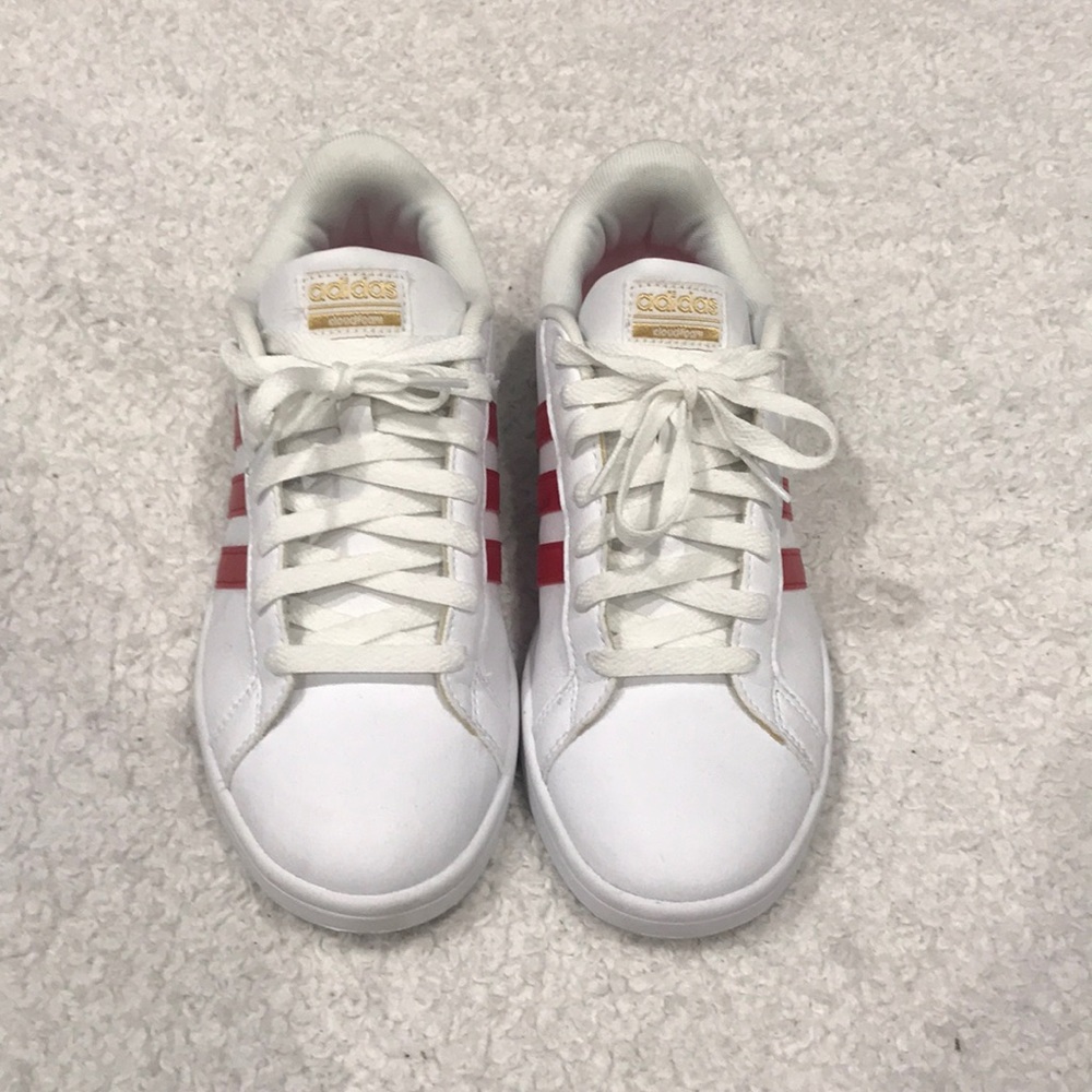 Red adidasneo